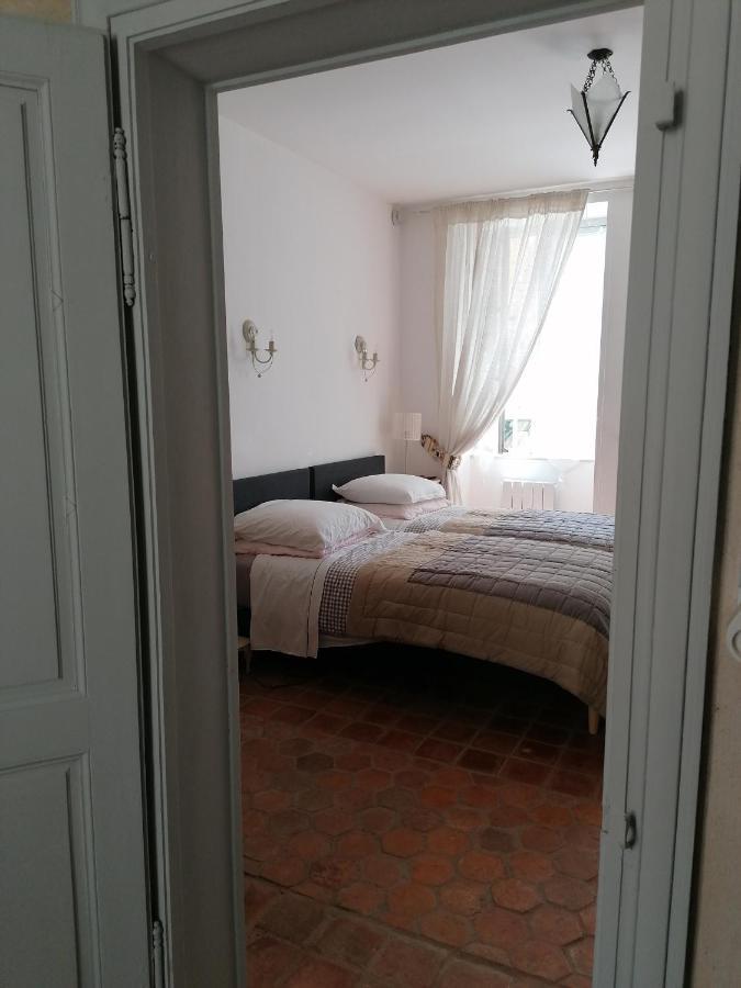 Le Tabellion Bed & Breakfast Нойер-сюр-Соран Екстериор снимка