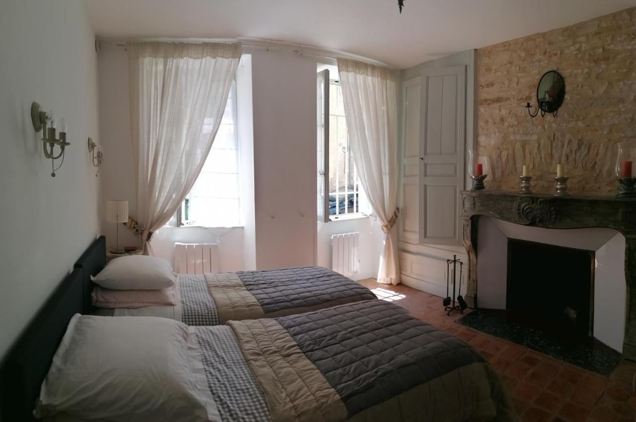 Le Tabellion Bed & Breakfast Нойер-сюр-Соран Екстериор снимка